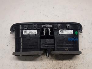 Gebruikte Luchtrooster Dashboard Ford Kuga III (DFK) 2.5 FHEV 16V Prijs € 31,50 Margeregeling aangeboden door Reclycar De Boer BV