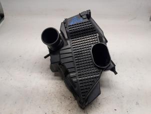 Gebruikte Luchtfilterhuis Dacia Duster (SR) 1.0 TCE 12V Prijs € 36,75 Margeregeling aangeboden door Reclycar De Boer BV