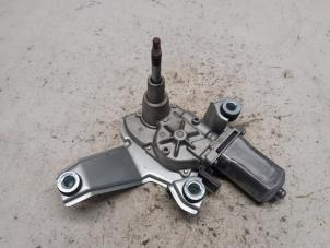 Gebruikte Ruitenwissermotor achter Fiat 500X (334) 1.6 E-torq 16V Prijs € 36,75 Margeregeling aangeboden door Reclycar De Boer BV