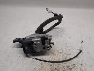 Gebruikte Deurslot Mechaniek 2Deurs rechts Peugeot 308 CC (4B) 1.6 16V THP 150 Prijs € 42,00 Margeregeling aangeboden door Reclycar De Boer BV