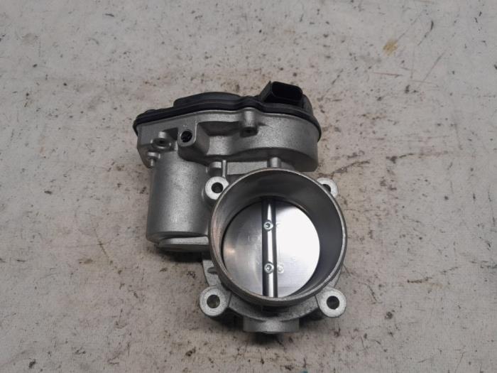 Gebruikte Gasklephuis Ford Kuga III (DFK) 2.5 FHEV 16V Prijs € 78,75 Margeregeling aangeboden door Reclycar De Boer BV