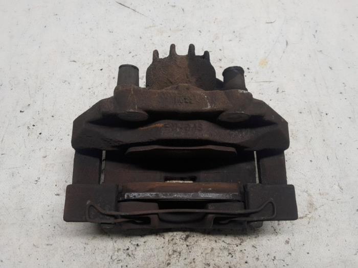 Remklauw (Tang) rechts-voor van een Citroën C4 Berline (NC) 1.6 16V VTi 2011