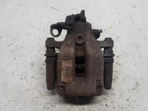 Gebruikte Remklauw (Tang) rechts-achter Citroen C4 Berline (NC) 1.6 16V VTi Prijs € 36,75 Margeregeling aangeboden door Reclycar De Boer BV