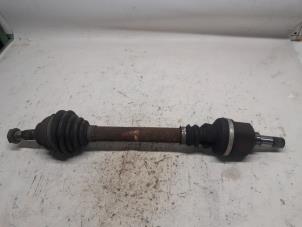 Gebruikte Aandrijfas links-voor Citroen C4 Berline (NC) 1.6 16V VTi Prijs € 42,00 Margeregeling aangeboden door Reclycar De Boer BV