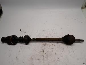 Gebruikte Homokineetas rechts-voor Renault Twingo (C06) 1.2 Prijs € 36,75 Margeregeling aangeboden door Reclycar De Boer BV