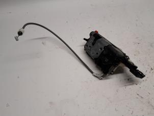 Gebruikte Deurslot Mechaniek 4Deurs links-achter Citroen C3 (SX/SW) 1.2 12V e-THP PureTech 110 Prijs € 26,25 Margeregeling aangeboden door Reclycar De Boer BV