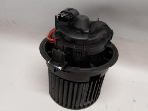 Gebruikte Aanjager Renault Clio IV (5R) 0.9 Energy TCE 90 12V Prijs € 21,00 Margeregeling aangeboden door Reclycar De Boer BV