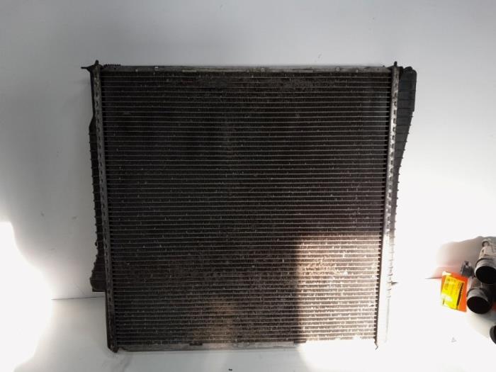 Gebruikte Radiateur BMW X5 (E53) 3.0d 24V Prijs € 36,75 Margeregeling aangeboden door Reclycar De Boer BV