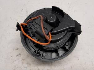 Gebruikte Kachel Ventilatiemotor Citroen C1 1.0 12V VVT-i Prijs € 36,75 Margeregeling aangeboden door Reclycar De Boer BV