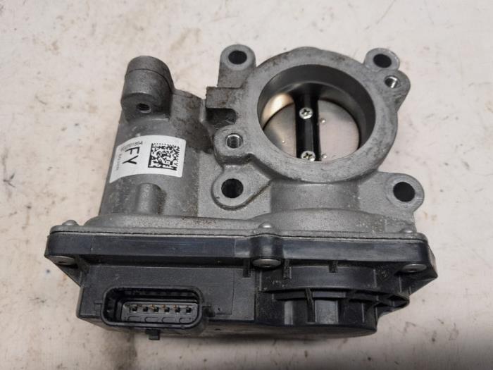 Gebruikte Gasklephuis Renault Captur I (2R) 0.9 Energy TCE 12V Prijs € 36,75 Margeregeling aangeboden door Reclycar De Boer BV