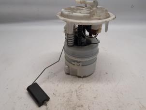 Gebruikte Tank element Pomp Peugeot 308 CC (4B) 1.6 16V THP 150 Prijs € 52,50 Margeregeling aangeboden door Reclycar De Boer BV