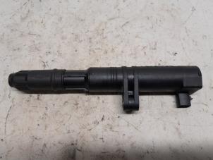 Gebruikte Bobine Renault Grand Scénic II (JM) 1.6 16V Prijs € 15,75 Margeregeling aangeboden door Reclycar De Boer BV