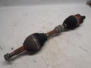 Gebruikte Aandrijfas links-voor Nissan X-Trail (T31) 2.0 XE,SE,LE dCi 16V 4x4 Prijs € 78,75 Margeregeling aangeboden door Reclycar De Boer BV