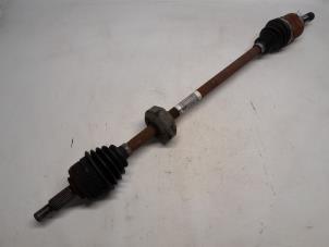 Gebruikte Cardanas rechts-voor (VWA) Dacia Lodgy (JS) 1.6 Sce 100 16V Prijs € 73,50 Margeregeling aangeboden door Reclycar De Boer BV