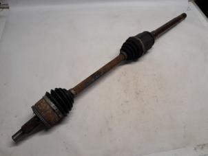 Gebruikte Cardanas rechts-voor (VWA) Landrover Range Rover Sport (LS) 2.7 TDV6 24V Prijs € 105,00 Margeregeling aangeboden door Reclycar De Boer BV