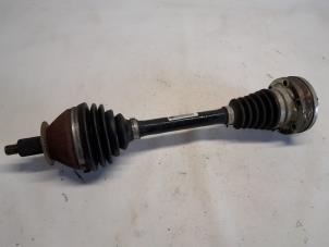 Gebruikte Steekas links-voor Skoda Scala 1.6 TDI Prijs € 341,25 Margeregeling aangeboden door Reclycar De Boer BV