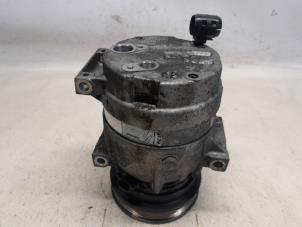 Gebruikte Pomp Airco Renault Scénic I (JA) 1.6 16V Prijs € 73,50 Margeregeling aangeboden door Reclycar De Boer BV