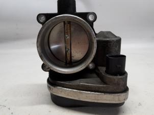 Gebruikte Gasklephuis BMW 3 serie (E46/4) 316i 16V Prijs € 36,75 Margeregeling aangeboden door Reclycar De Boer BV