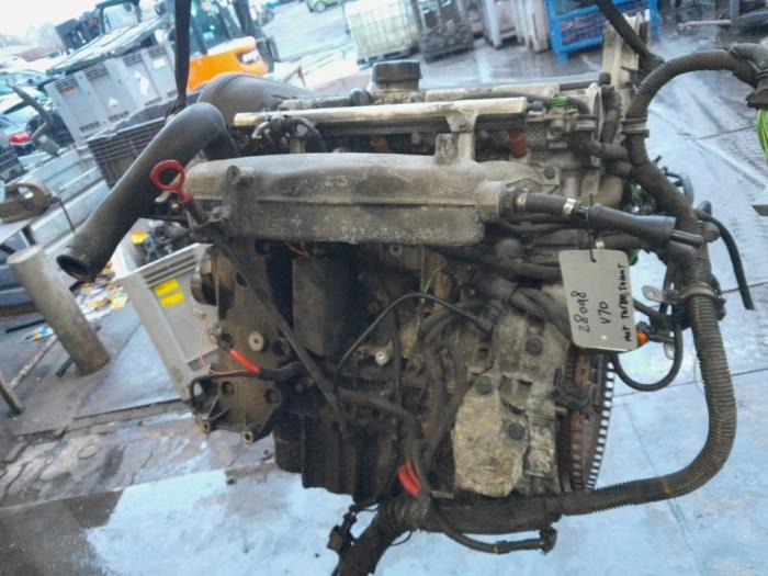 Gebruikte Motor Volvo V70 (SW) 2.4 T 20V Prijs € 525,00 Margeregeling aangeboden door Reclycar De Boer BV
