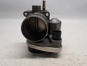 Gebruikte Gasklephuis Renault Scénic II (JM) 1.6 16V Prijs € 31,50 Margeregeling aangeboden door Reclycar De Boer BV