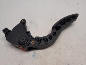 Gebruikte Sensor Gaspedaalpositie Renault Megane III Grandtour (KZ) 2.0 16V CVT Prijs € 26,25 Margeregeling aangeboden door Reclycar De Boer BV
