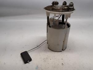 Gebruikte Brandstofpomp Elektrisch Renault Megane III Berline (BZ) 1.6 16V Prijs € 42,00 Margeregeling aangeboden door Reclycar De Boer BV