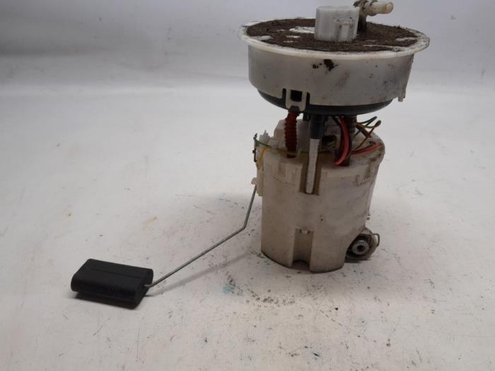Gebruikte Tank element Pomp Ford Fiesta 6 (JA8) 1.25 16V Prijs € 42,00 Margeregeling aangeboden door Reclycar De Boer BV