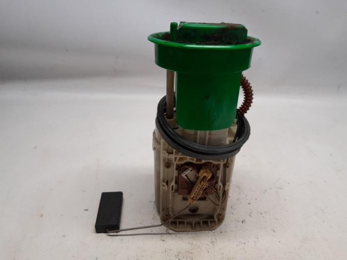Gebruikte Tank element Pomp Volkswagen Touran (1T1/T2) 1.6 FSI 16V Prijs € 42,00 Margeregeling aangeboden door Reclycar De Boer BV
