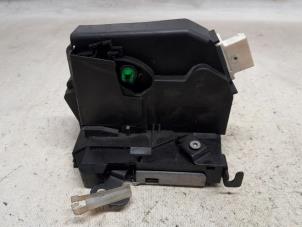 Gebruikte Slotmechaniek Portier 2Deurs rechts Mini Mini (R56) 1.4 16V One Prijs € 78,75 Margeregeling aangeboden door Reclycar De Boer BV