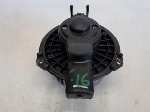 Gebruikte Chaufage Ventilatiemotor Suzuki Alto 1.0 12V Prijs € 31,50 Margeregeling aangeboden door Reclycar De Boer BV