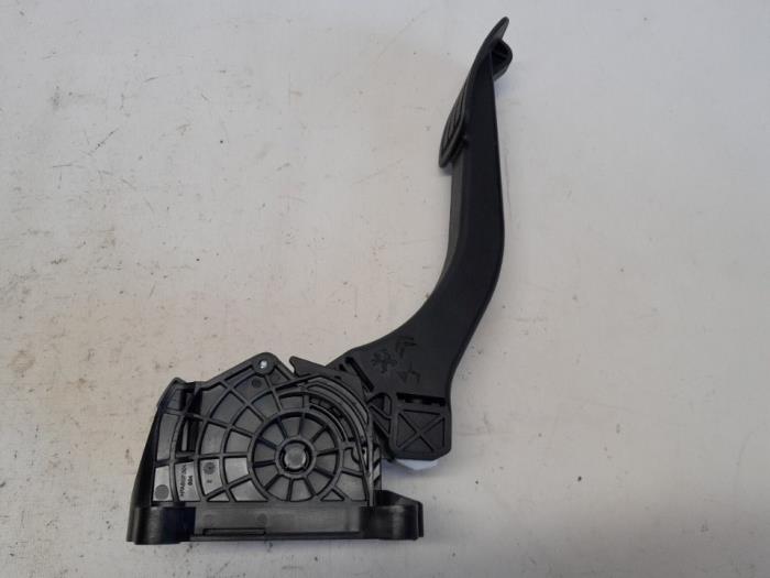 Gebruikte Gaspedaalpositie Sensor Peugeot 308 (L3/L8/LB/LH/LP) 1.2 12V e-THP PureTech 130 Prijs € 26,25 Margeregeling aangeboden door Reclycar De Boer BV