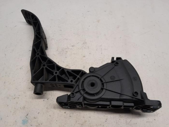 Gaspedaalpositie Sensor van een Seat Ibiza ST (6J8) 1.2 TDI Ecomotive 2010