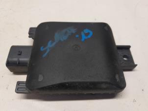 Gebruikte Dode hoek sensor Skoda Scala 1.6 TDI Prijs € 168,00 Margeregeling aangeboden door Reclycar De Boer BV