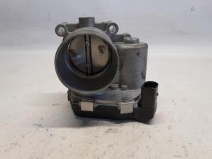 Gebruikte Gasklephuis Seat Ibiza III (6L1) 1.4 16V 85 Prijs € 26,25 Margeregeling aangeboden door Reclycar De Boer BV