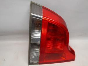 Gebruikte Achterlicht rechts Volvo S60 I (RS/HV) 2.4 20V 140 Prijs € 42,00 Margeregeling aangeboden door Reclycar De Boer BV