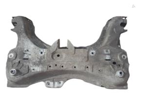 Gebruikte Subframe Renault Clio IV (5R) 0.9 Energy TCE 90 12V Prijs € 52,50 Margeregeling aangeboden door Reclycar De Boer BV