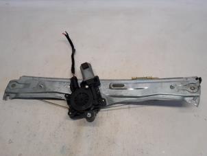 Gebruikte Ruitmechaniek 4Deurs links-achter Fiat Tipo (356S) 1.3 JTD Multijet II 16V Prijs € 26,25 Margeregeling aangeboden door Reclycar De Boer BV