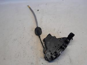 Gebruikte Deurslot Mechaniek 4Deurs links-voor Renault Austral 1.2 E-Tech Hybrid 200 Prijs € 131,25 Margeregeling aangeboden door Reclycar De Boer BV