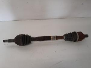 Gebruikte Homokineetas links-voor Renault Modus/Grand Modus (JP) 1.6 16V Prijs € 36,75 Margeregeling aangeboden door Reclycar De Boer BV