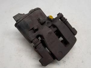 Gebruikte Remklauw (Tang) links-achter Volvo XC60 I (DZ) 2.0 D3 16V Prijs € 105,00 Margeregeling aangeboden door Reclycar De Boer BV