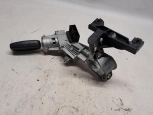 Gebruikte Kontaktslot + Sleutel Fiat Grande Punto (199) 1.2 Prijs € 52,50 Margeregeling aangeboden door Reclycar De Boer BV