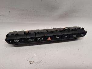 Gebruikte Schakelaar (diversen) Audi Q7 (4MB/4MG) 3.0 TDI V6 24V Ultra Prijs € 52,50 Margeregeling aangeboden door Reclycar De Boer BV