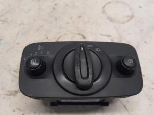 Gebruikte Schakelaar Licht Ford Fiesta 6 (JA8) 1.25 16V Prijs € 21,00 Margeregeling aangeboden door Reclycar De Boer BV