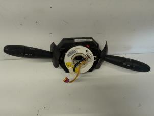 Gebruikte Licht + Raw Schakelaar Ford Ka II 1.2 Prijs € 42,00 Margeregeling aangeboden door Reclycar De Boer BV