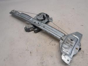 Gebruikte Ruitmechaniek 4Deurs links-voor Citroen C3 (SC) 1.6 BlueHDI 75 Prijs € 78,75 Margeregeling aangeboden door Reclycar De Boer BV