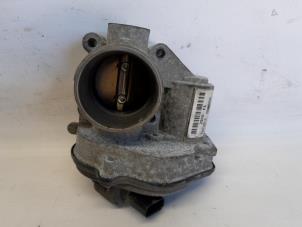 Gebruikte Gasklephuis Ford Focus 2 Wagon 1.6 16V Prijs € 52,50 Margeregeling aangeboden door Reclycar De Boer BV