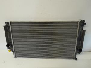 Gebruikte Radiateur Toyota RAV4 (A3) 2.2 D-4D-F 16V 4x4 Prijs € 52,50 Margeregeling aangeboden door Reclycar De Boer BV