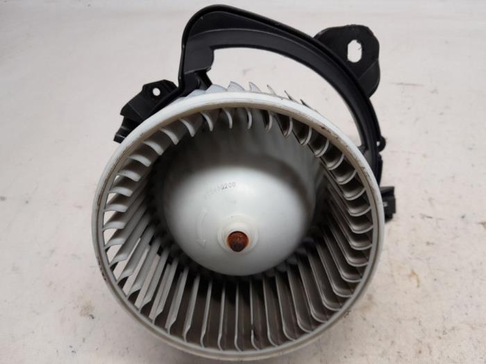 Kachel Ventilatiemotor van een Fiat Tipo (356S) 1.3 JTD Multijet II 16V 2016