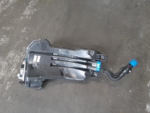 Gebruikte Tank adblue Audi Q7 (4MB/4MG) 3.0 TDI V6 24V Ultra Prijs € 525,00 Margeregeling aangeboden door Reclycar De Boer BV