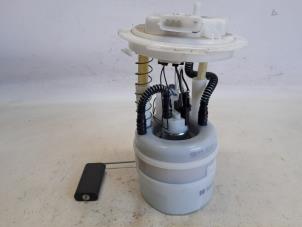 Gebruikte Tank element Pomp Renault Captur II (RJB) 1.0 TCe 90 12V Prijs € 162,75 Margeregeling aangeboden door Reclycar De Boer BV